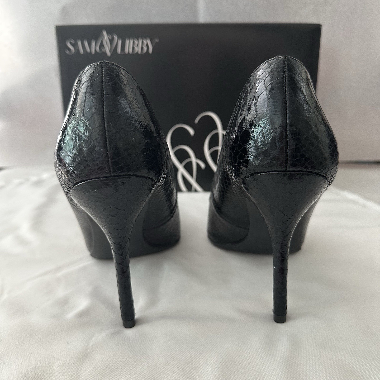 Sam & Libby Dominique Pointy Toe Stiletto Size 8.5 Black Faux Snakeskin 4″ Heel