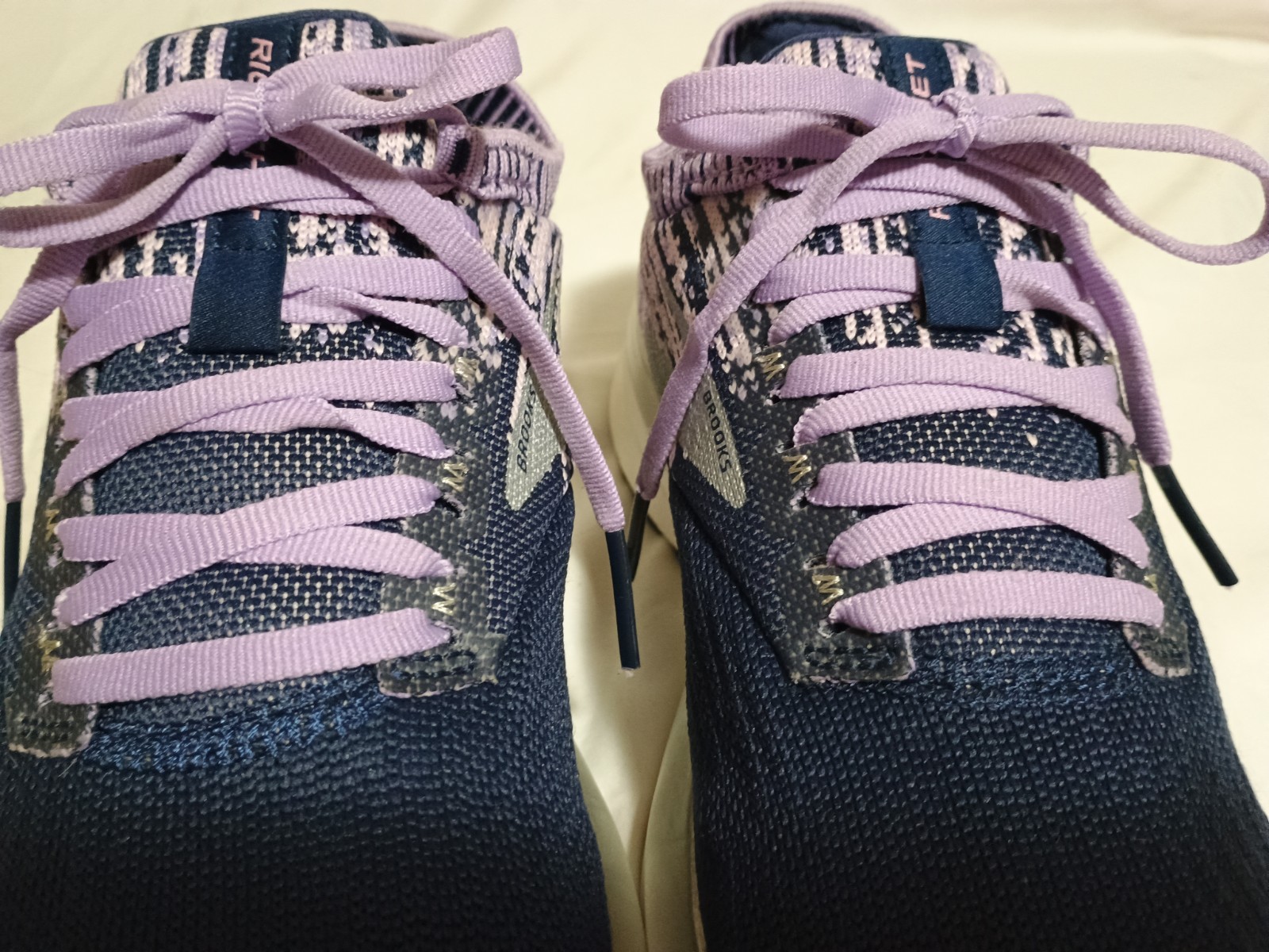 BROOKS Women’s RICOCHET🏵️sz 8.5 Medium B Running Shoes Sneakers EUR 40 – UK 6.5