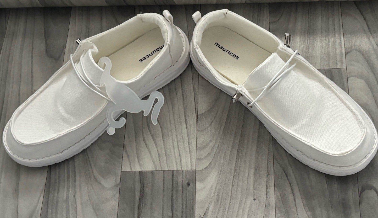 Maurices Shoes Womens 10M Sienna Casual Sneaker White Lace Up