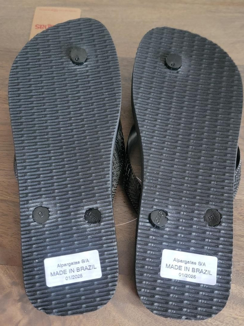 HAVAIANAS WOMEN’S BLACK TOP CORE FLIP FLOPS SANDALS SIZE 7 / 8 NEW