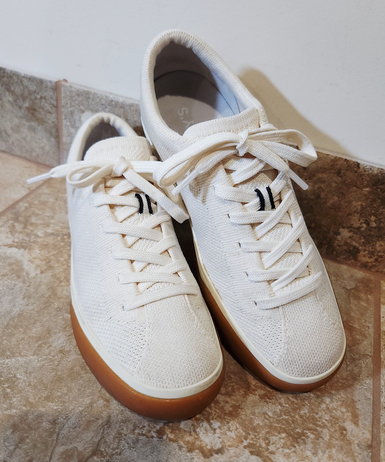 Rothy’s The Lace Up Sneaker Womens Casual Shoes Ivory White Knit Fabric 7 EUC VG