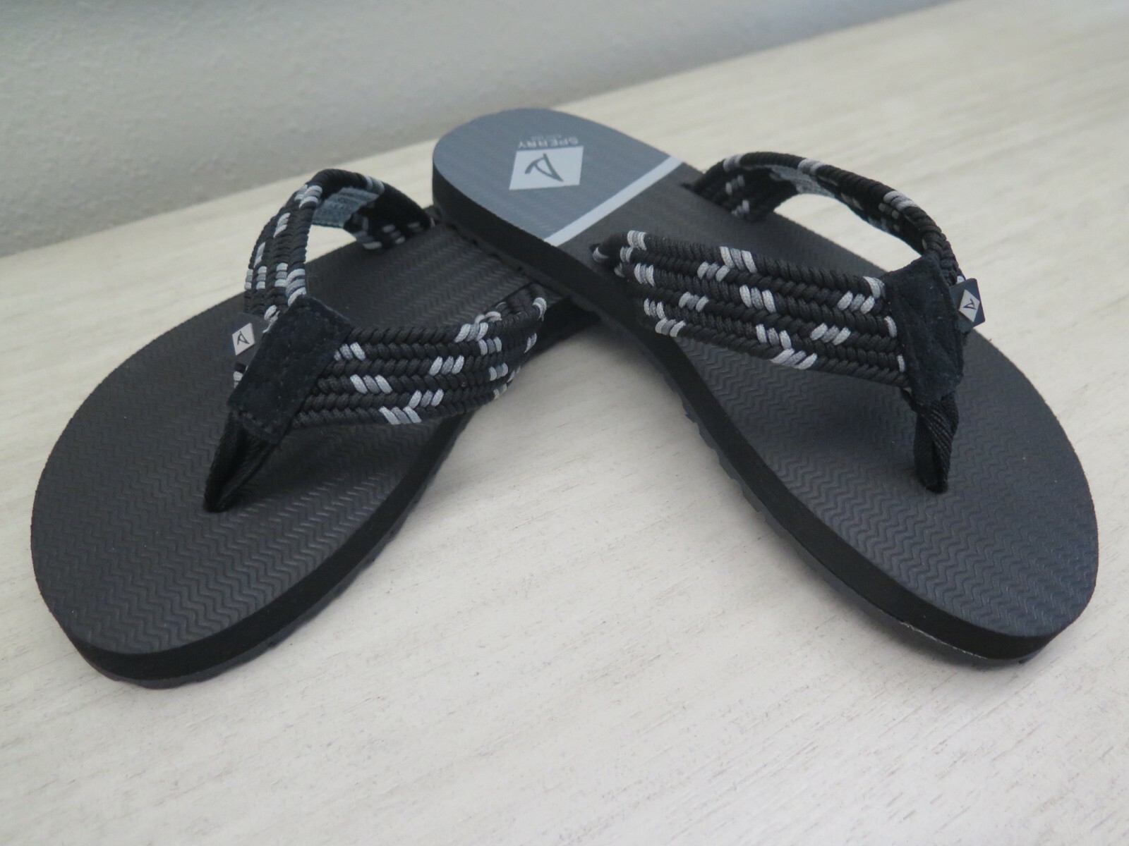 Sperry Women’s Sz 5M Black Wharf Webbing/Leather Flip Flop Sandals