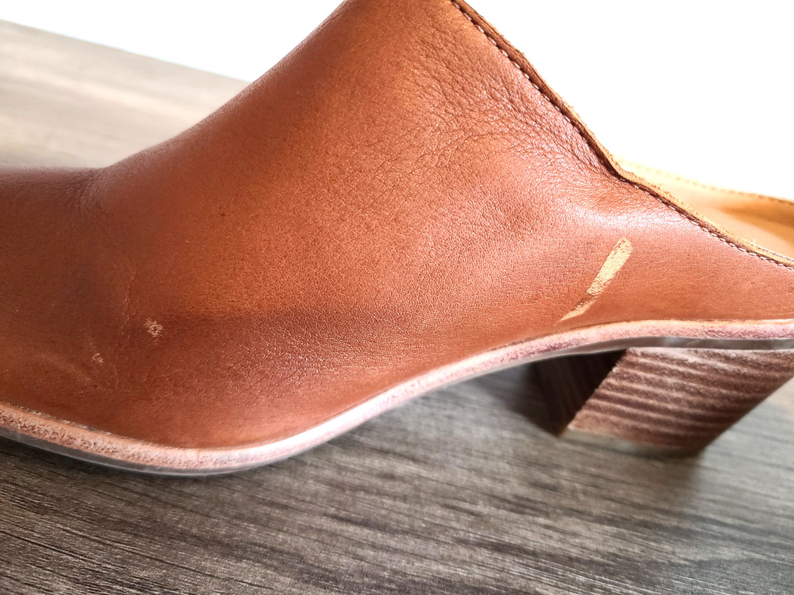 UGG Lovisa Womens Mules Shoes SIZE W7 Brown Leather Man Made Materials