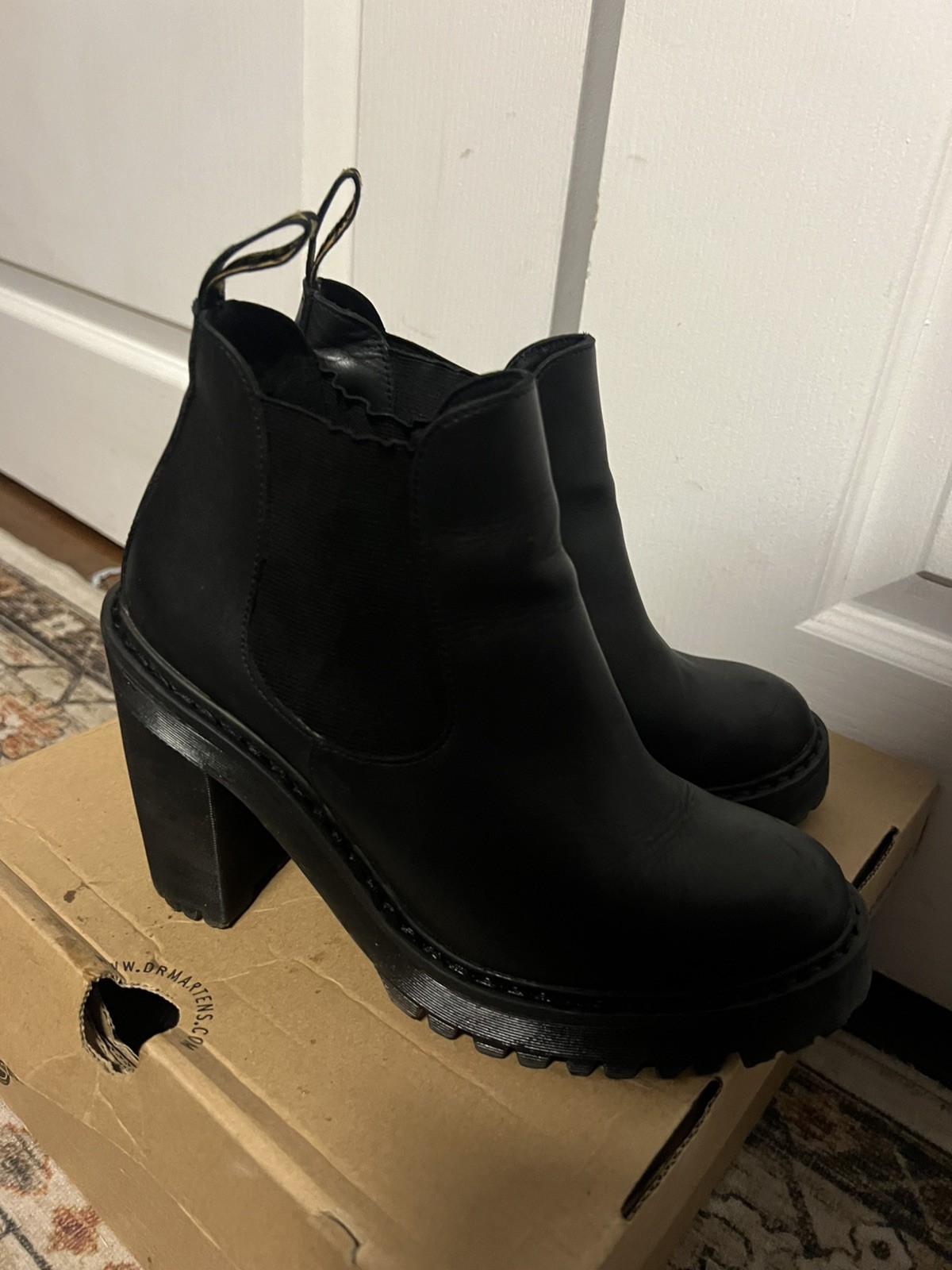 Dr Martens Hurston Black Leather Block Heel Chelsea Chunky Boots Gothic Womens 7