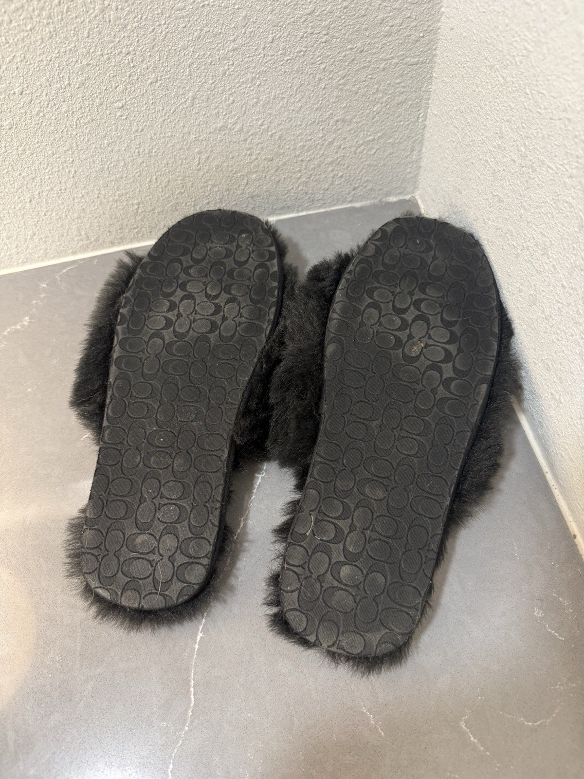 COACH Women’s Zoe Slipper Solid Black Print Size 8 (EU 38)
