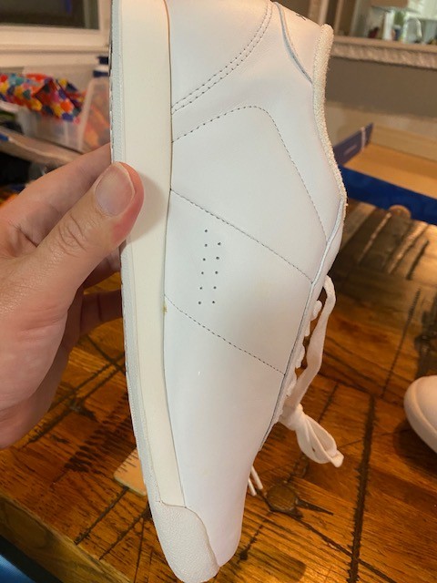 NWT Reebok Classics Lace Up Sneaker Princess White Size 8W Wide from 2009