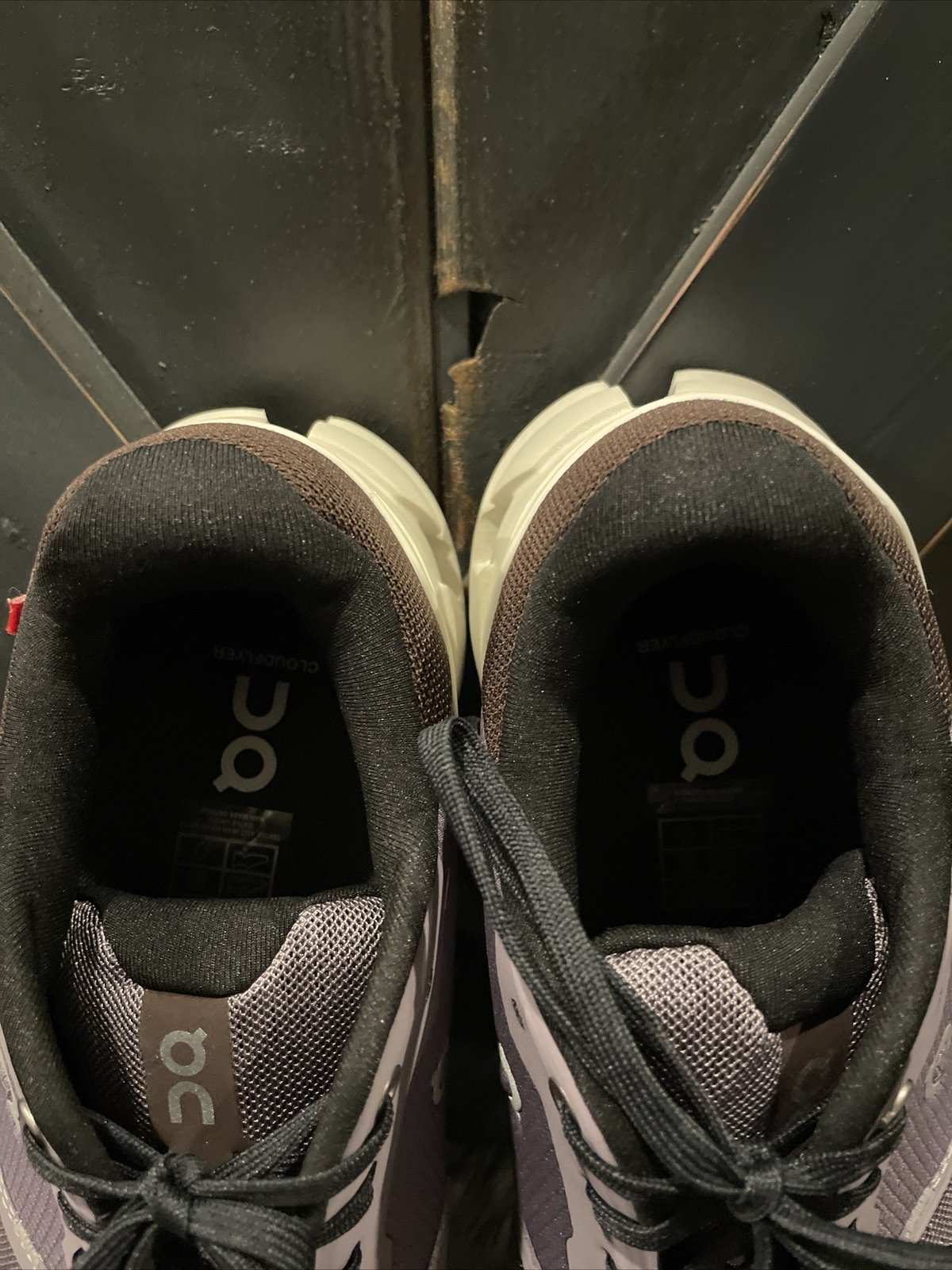 On Cloud Cloudflyer 4 WOMEN’s Running Sneaker in Shark/Pearl Size 9.5 NIB