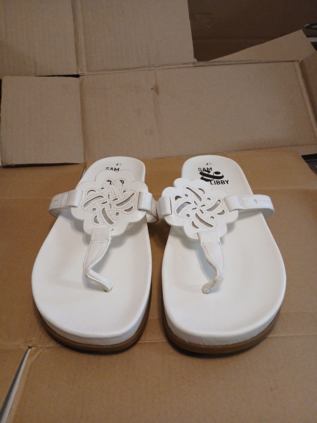 Sam & Libby Alexandria Sandals Womens Size8.5 White Medallion Summer