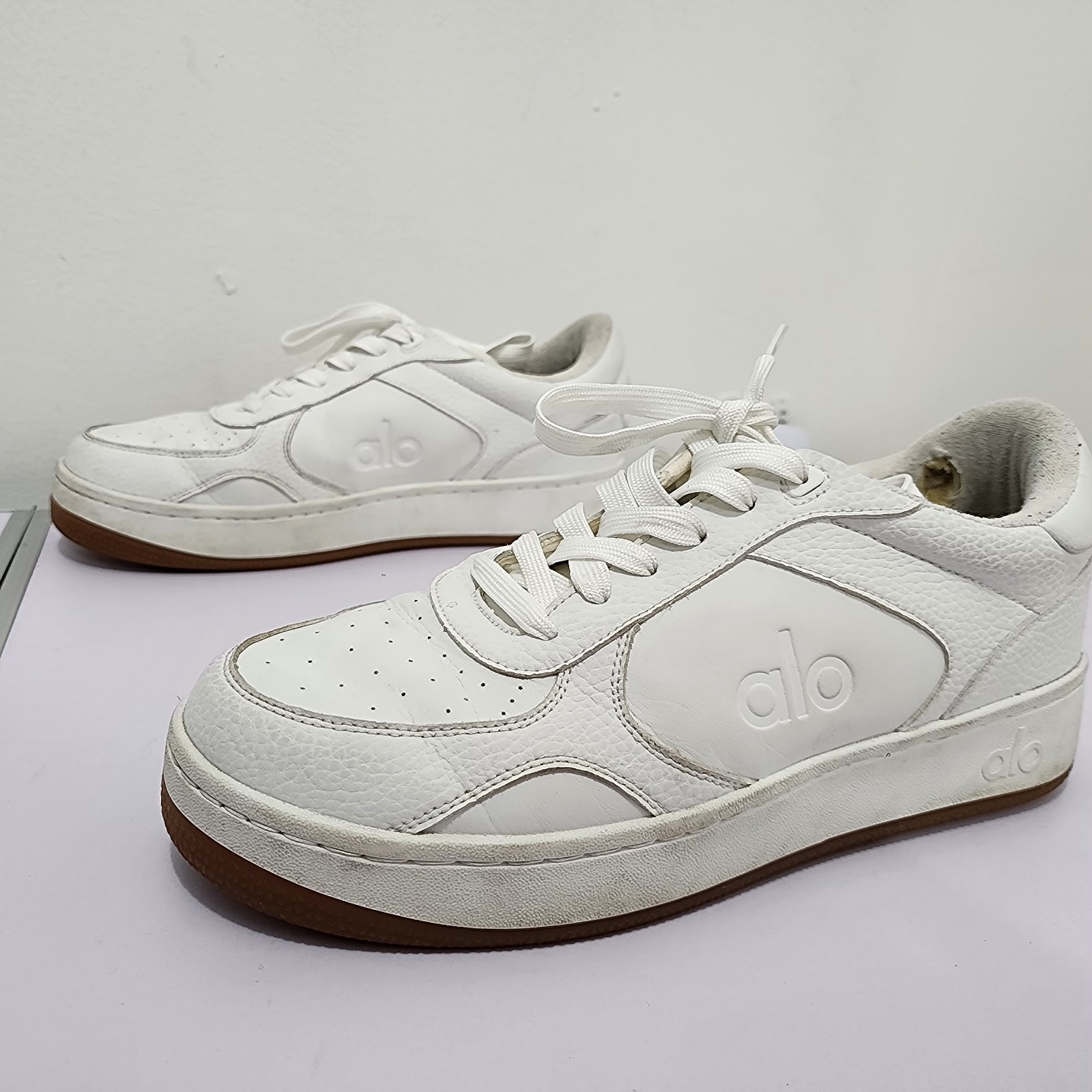 Alo Yoga Recovery Mode Sneakers White A0685U Womens 11.5 Mens 10 Vegan Leather