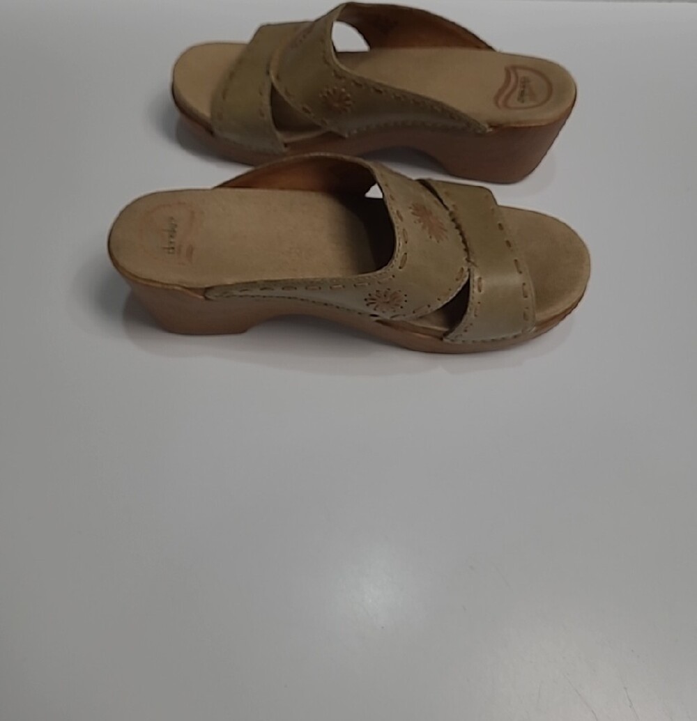 Dansko Sunny Slide Sandals – Olive Green Leather Floral Sandals – Size 8 (EU-38)
