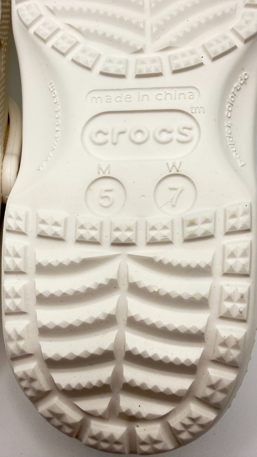 Crocs Classic Platform Women’s Clogs – US 7 – Color White, Could be Unisex.