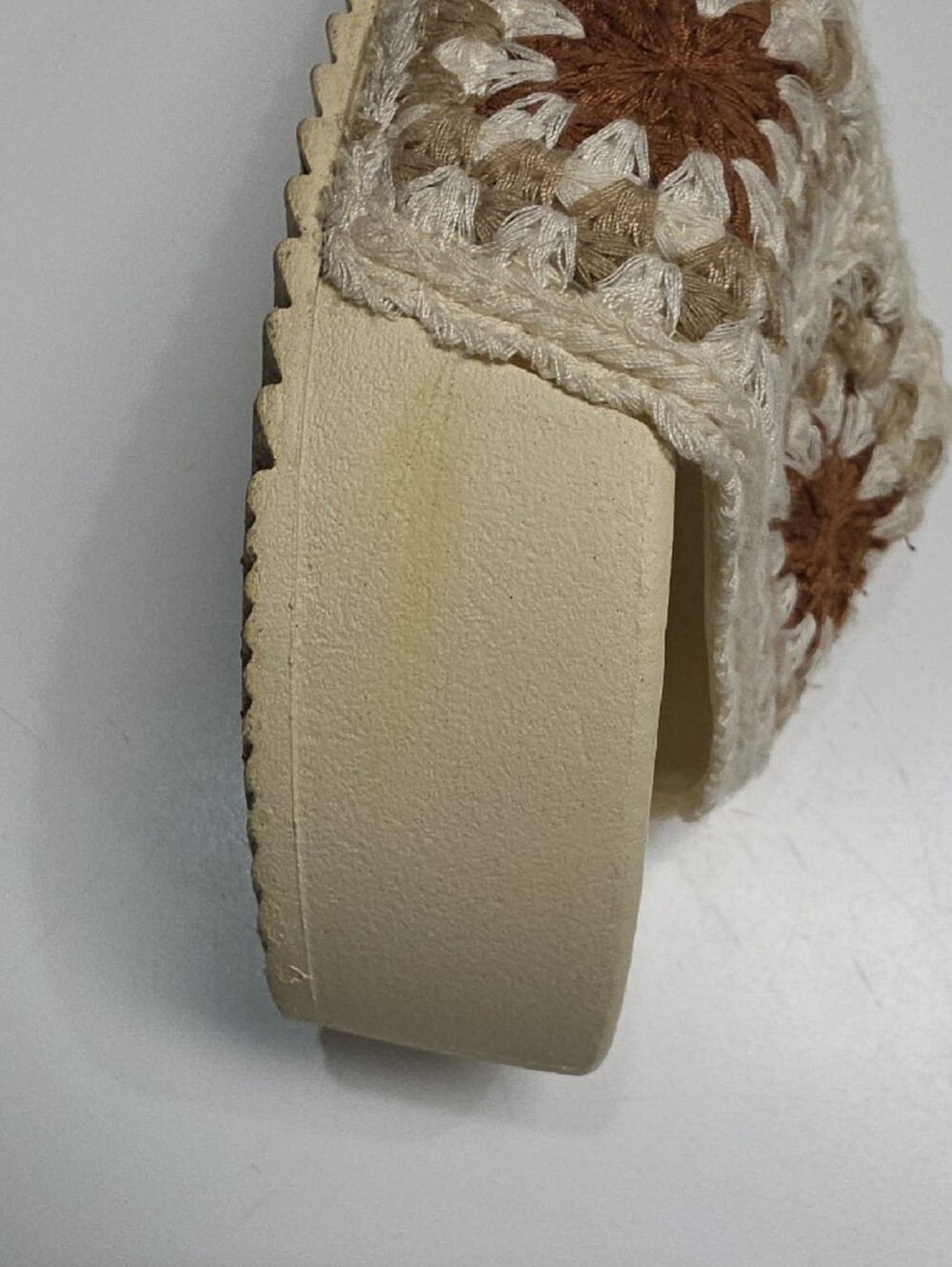 Dirty Laundry Worble Platform Crochet Slide Sandals – Cream and Brown – Size 7.5