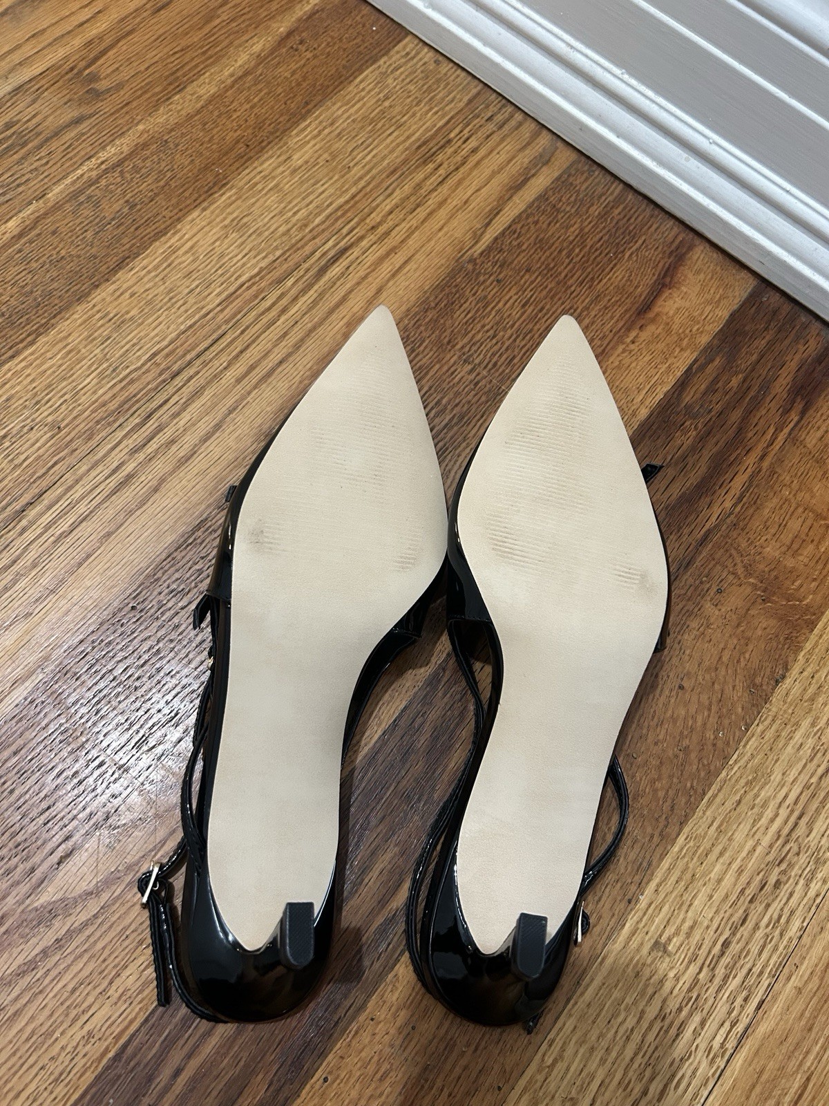 Steve Madden Black Patent Leather Pointed Toe Kitten heel Size 8.5 NEW