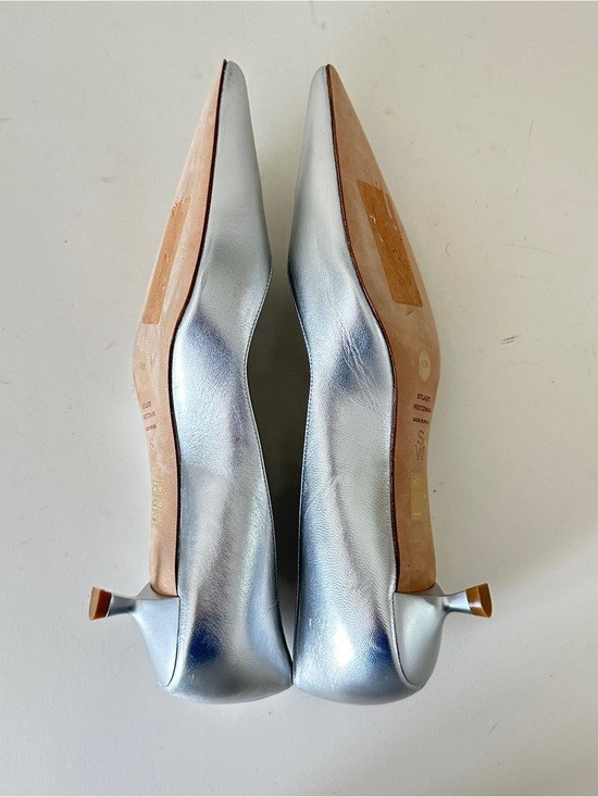 NEW Stuart Weitzman Eva 35 Silver Leather Pointed-Toe Kitten Heel Pumps, Sz 8.5