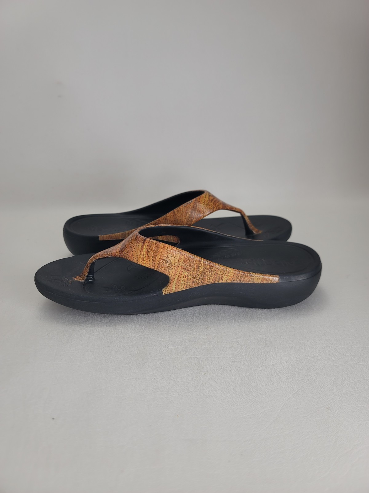 Alegria Ode Black Charmed Recovery Thong Sandals Womens Size 38 7.5-8 NEW