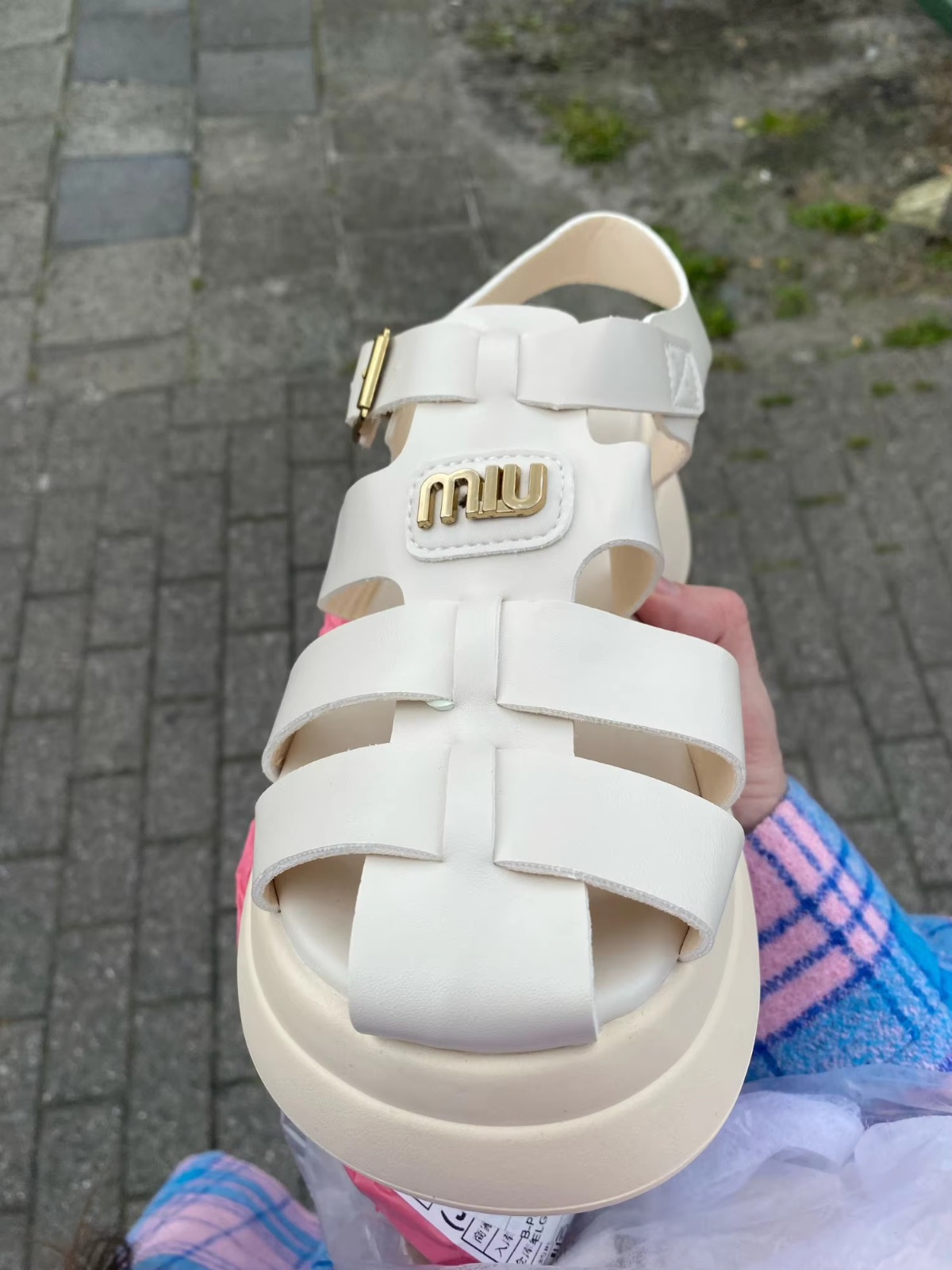 Punk Fashion Comfortable Casual Thick-soled Platform Buckle Sandal Gold Detail