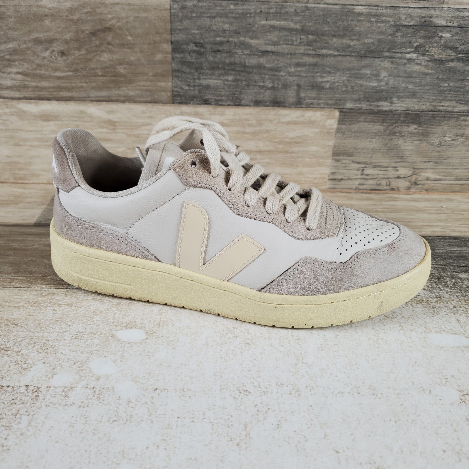 Veja V-90 O.T. Leather Womens Shoes Sz 7 Low Top Lace Sneakers