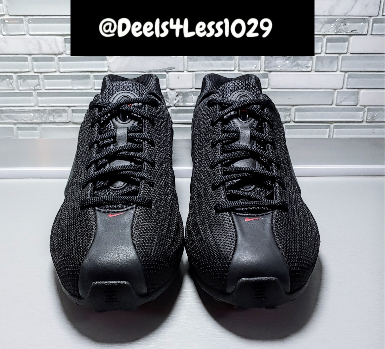 Nike Shox Z Running Womens Size 9 Black University Red HQ7540-002
