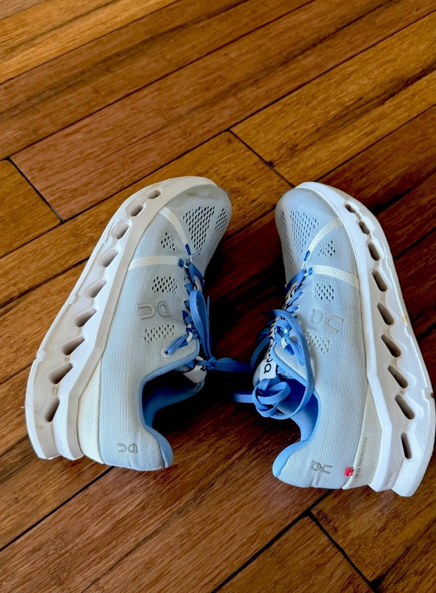 Authentic On Cloudsurfer Womens Heather/White Sneaker Shoes Size 10-Super Comfy!