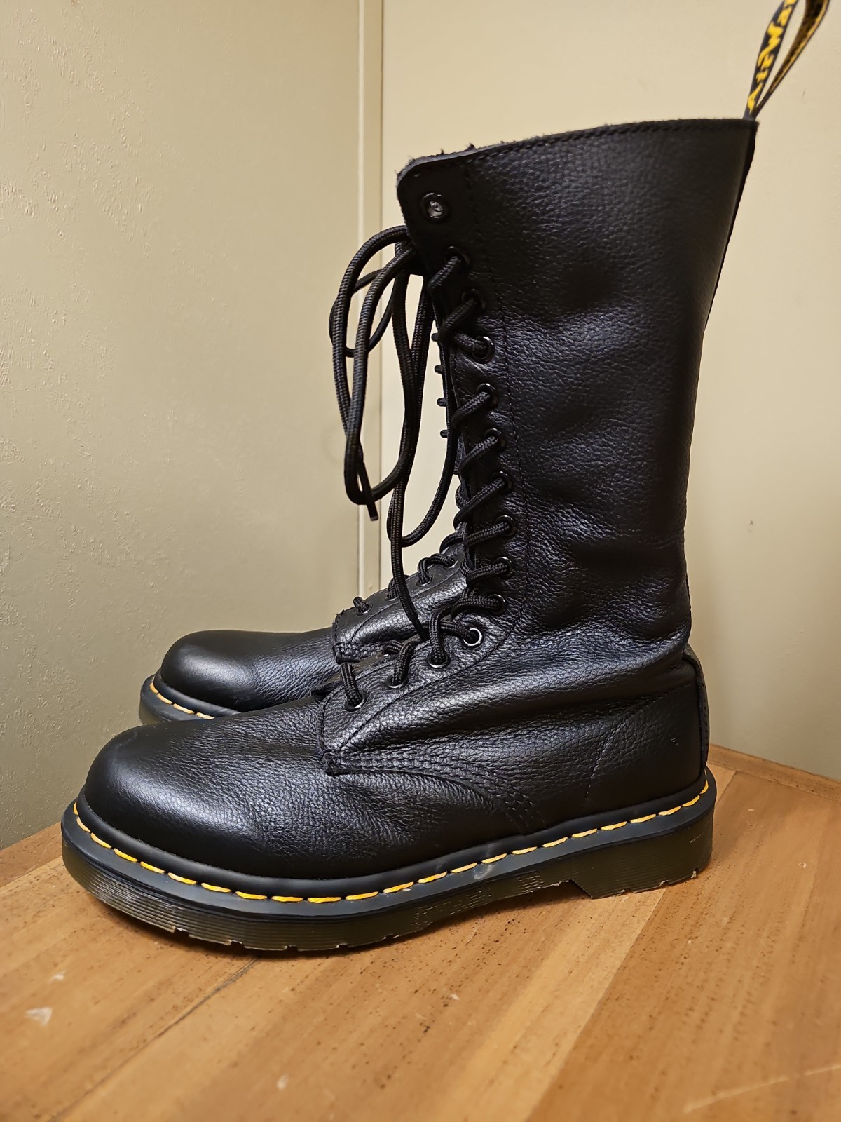 Dr. Martens 1B99 Lace Up/Side Zip 14 Eye Black Leather Boots Womens US 8 (NJ004)