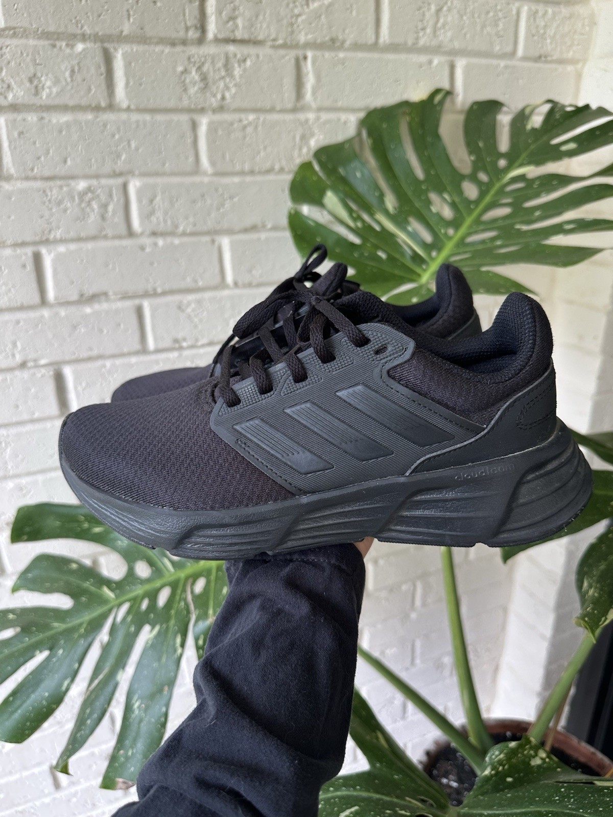 adidas shoes women 7.5 Galaxy 6 All Black Barley Worn