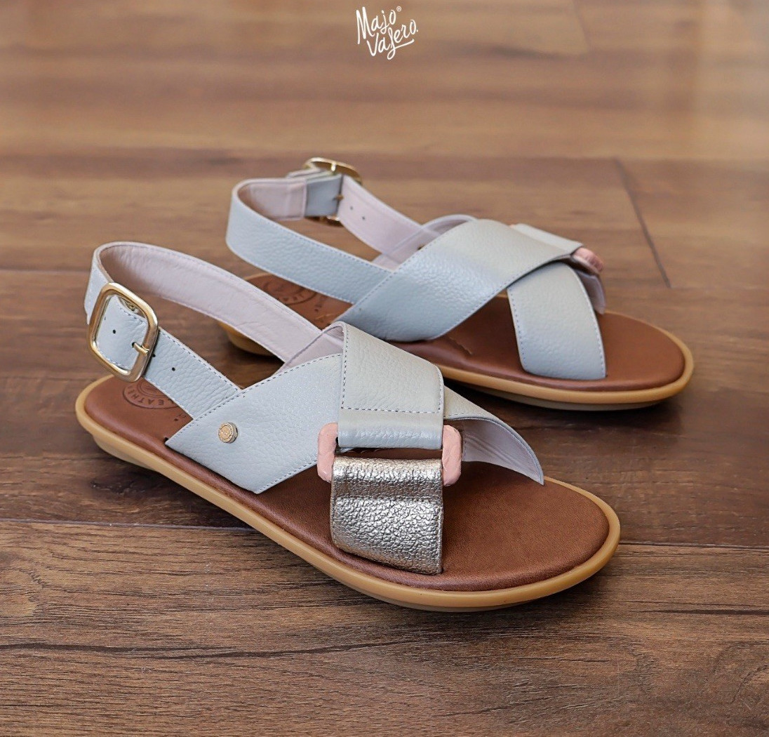 Women’s Strappy Flat Sandals Ankle Strap Buckle Leather White/Silver 7.5