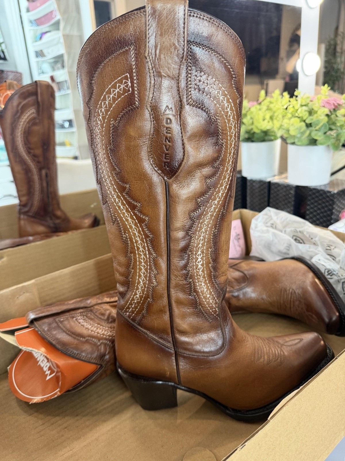 Icy Denver Women’s Boots Size 7.5