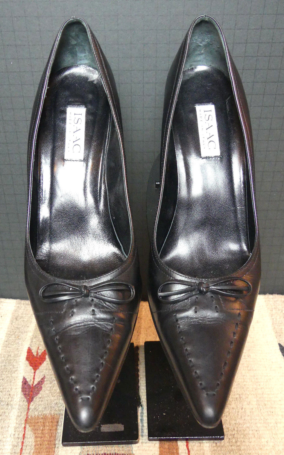 Women’s ISAAC Mizrahi Italy (NOT Target) Black Leather Classic Heels Sz. 10B