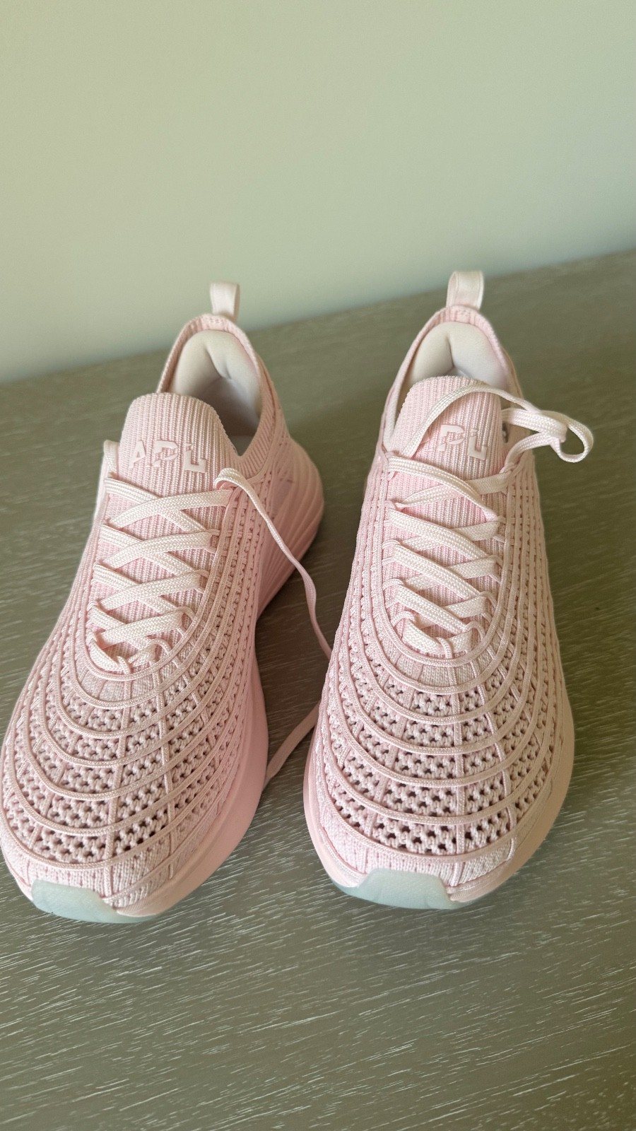 Women’s APL sneaker 7.5