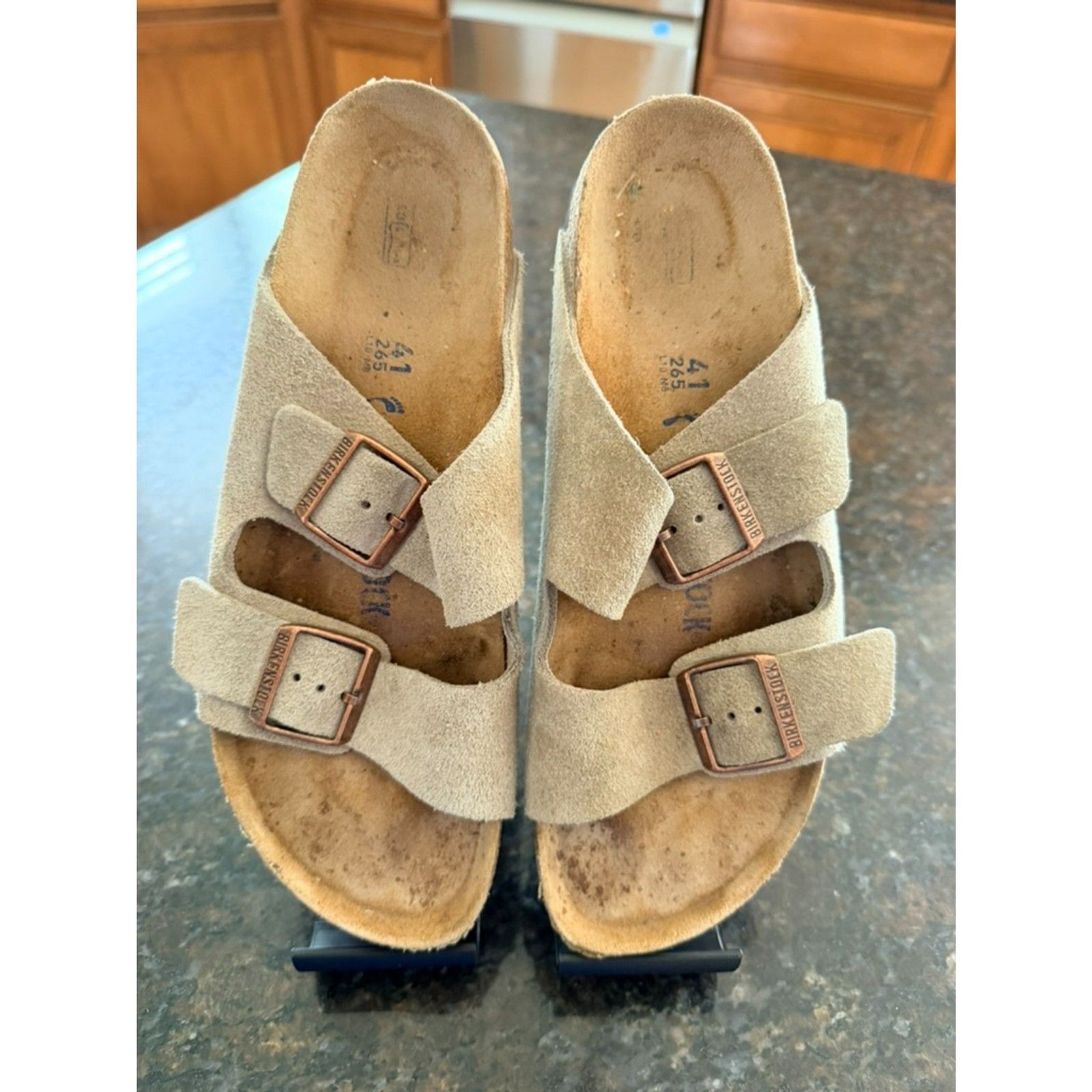 Birkenstock Arizona Soft Footbed Taupe Suede — EU 41 (L10/M8) – EUC