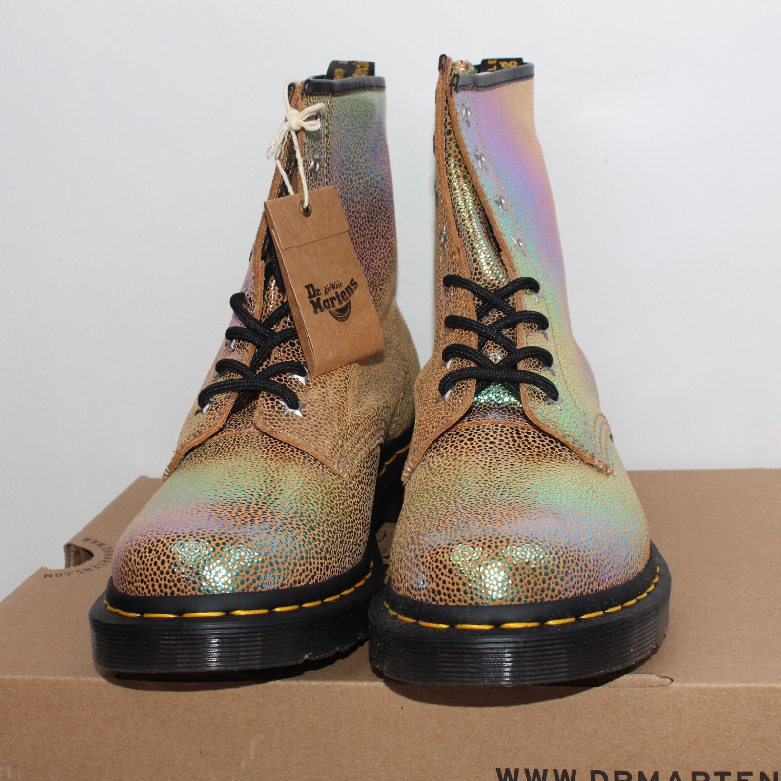 Dr. Martens 1460 Sand Rainbow Ray Leather Combat Boots Women’s 6 NWT