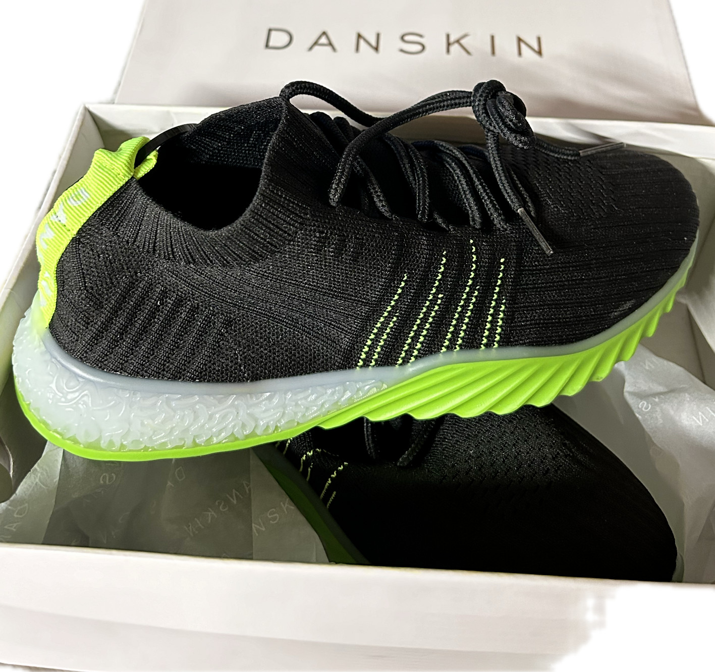 Danskin Womens Positive Black Lime Athletic and Training Shoes 9 Medium New