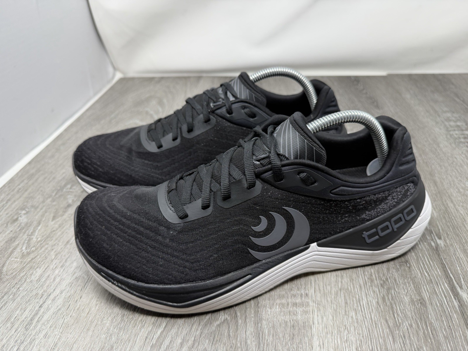Topo Athletic Ultrafly 5 Shoes Black White Athletic Running Women’s US SIZE 11