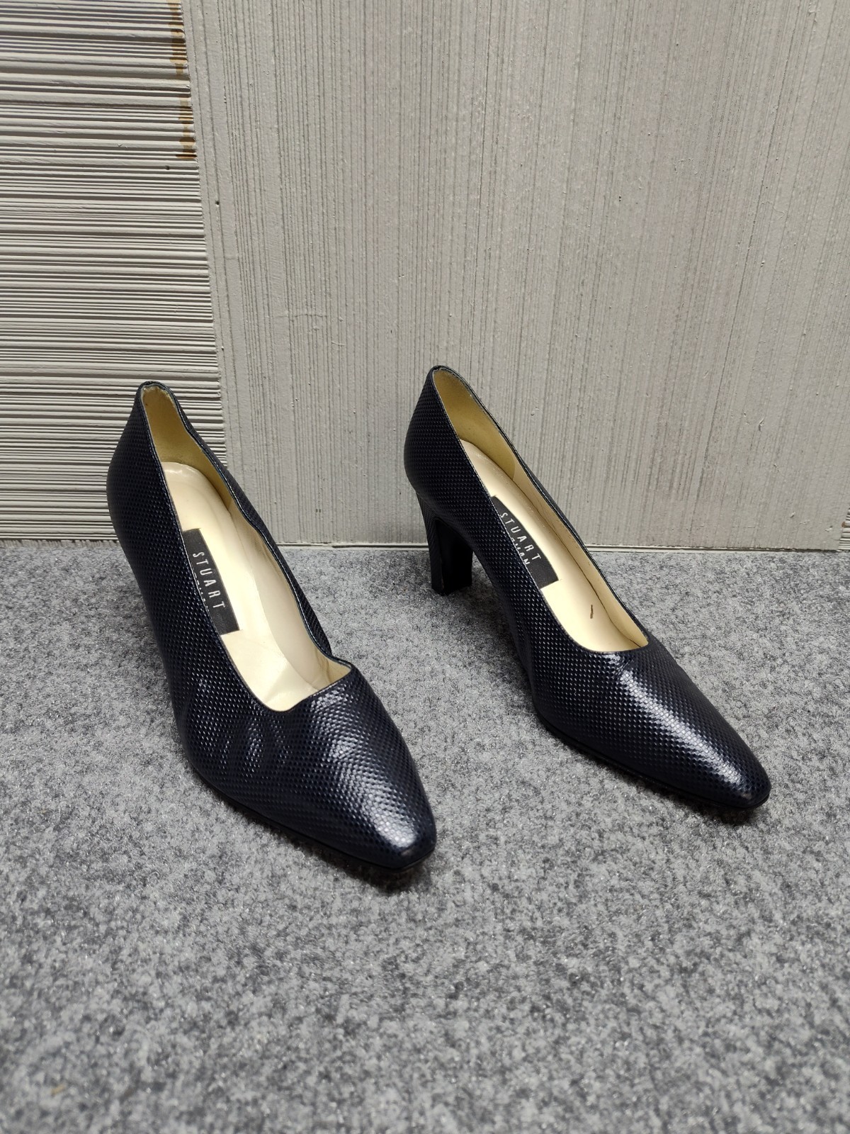 Stuart Weitzman Women Pump Shoe 8B Black Leather Slip On Formal Business Office