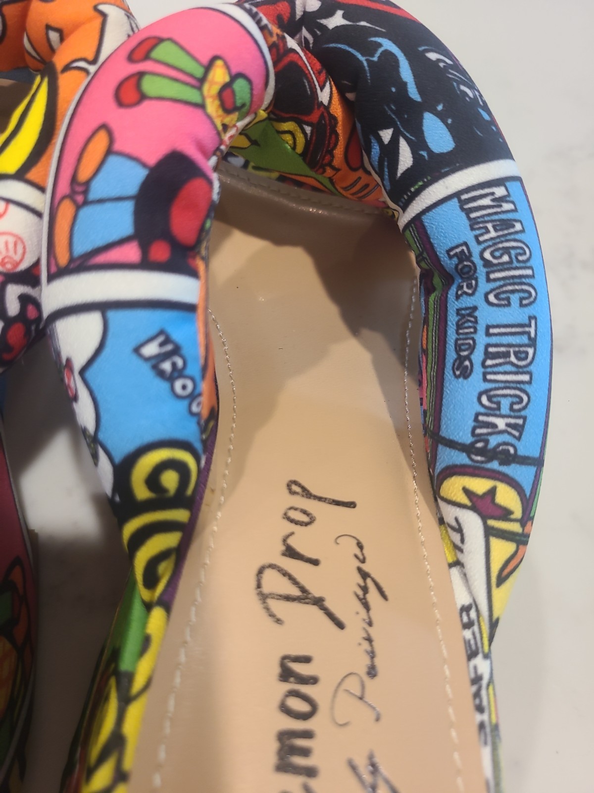 Lemon Drop By Privileged Platform Wedge Sandals 8.5 Pop Art Comic Print