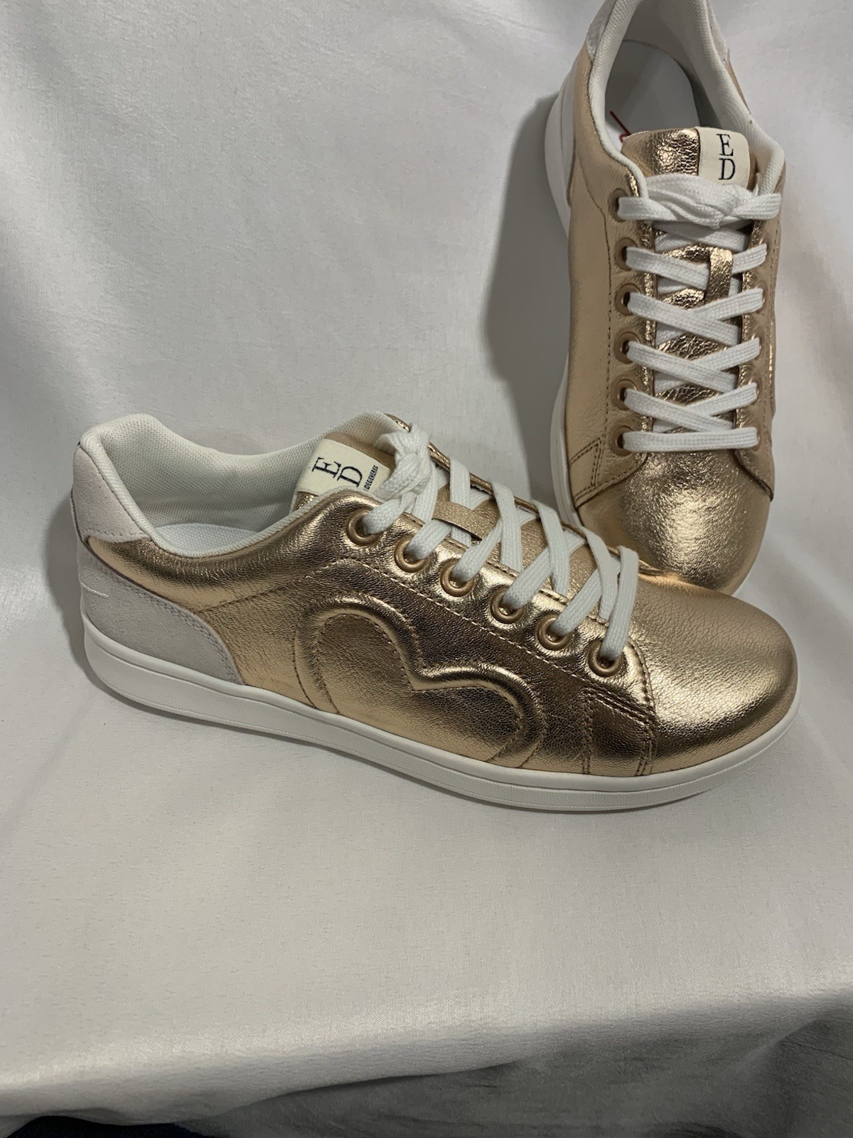 7ED by Ellen DeGeneres Chapunto Rose Gold Sneaker, Size 7 .5 M