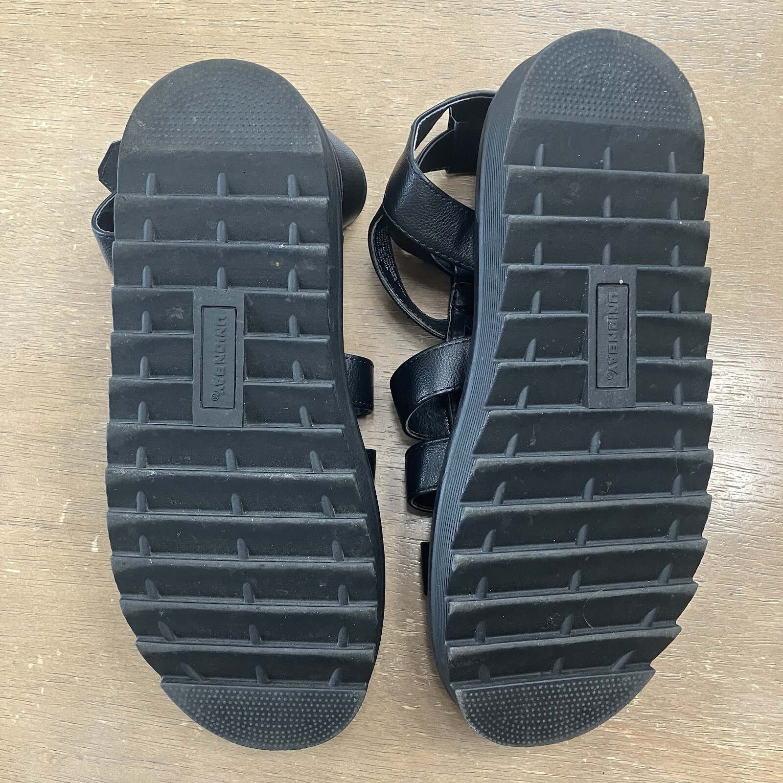 Vintage Y2K UNIONBAY Chunky Platform Black Fisherman Sandals Women’s 9M Buckles
