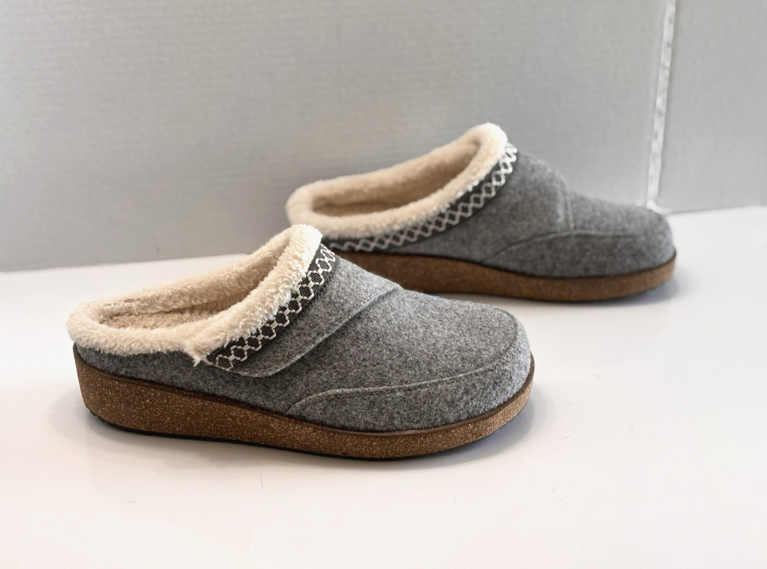 OrthoFeet Clara Orthopedic Adjustable Mule Women’s 9.5 Wide Grey Wedge Slippers