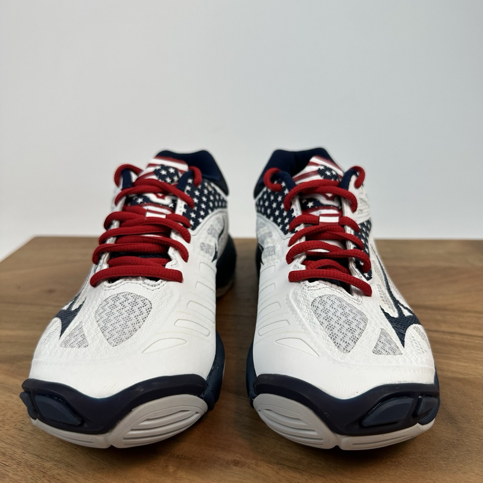 New Women Mizuno Wave Lightning Z4 Volleyball Sneakers Shoes Size 6 M