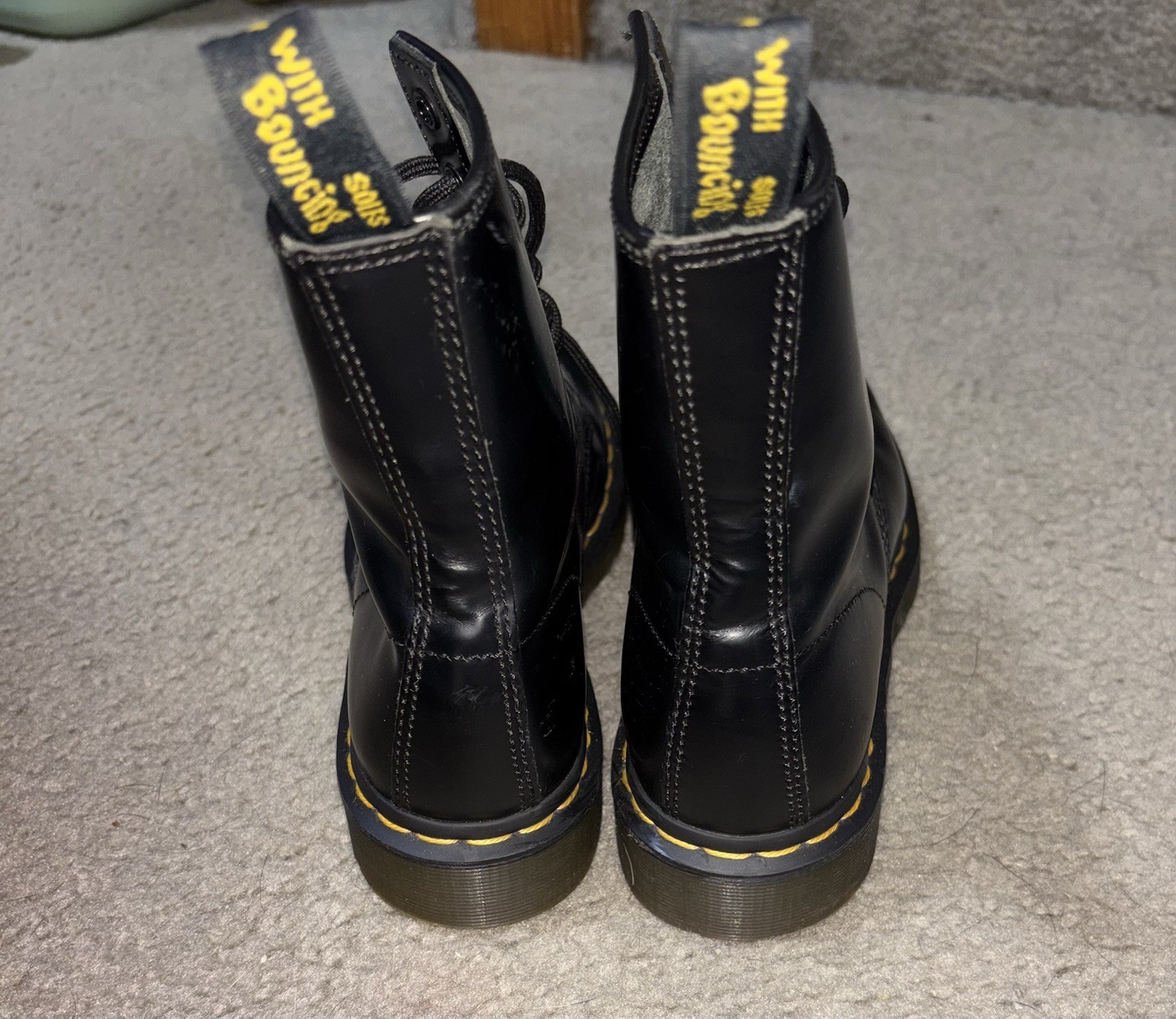 Dr. Martens 1460 Women’s Original Smooth Leather Lace Up Boots, Size 7 US