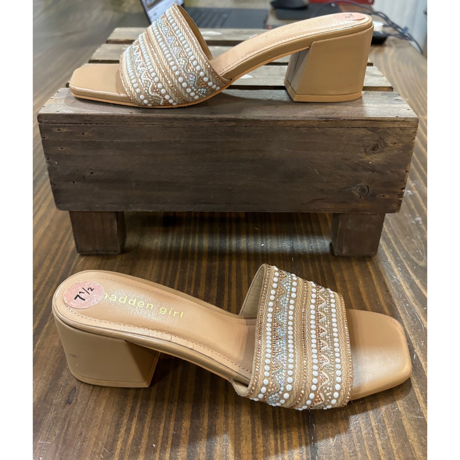 Madden Girl Womens Tan Beaded Rhinestone Block Heel Slide Sandals Size 7.5 Mule