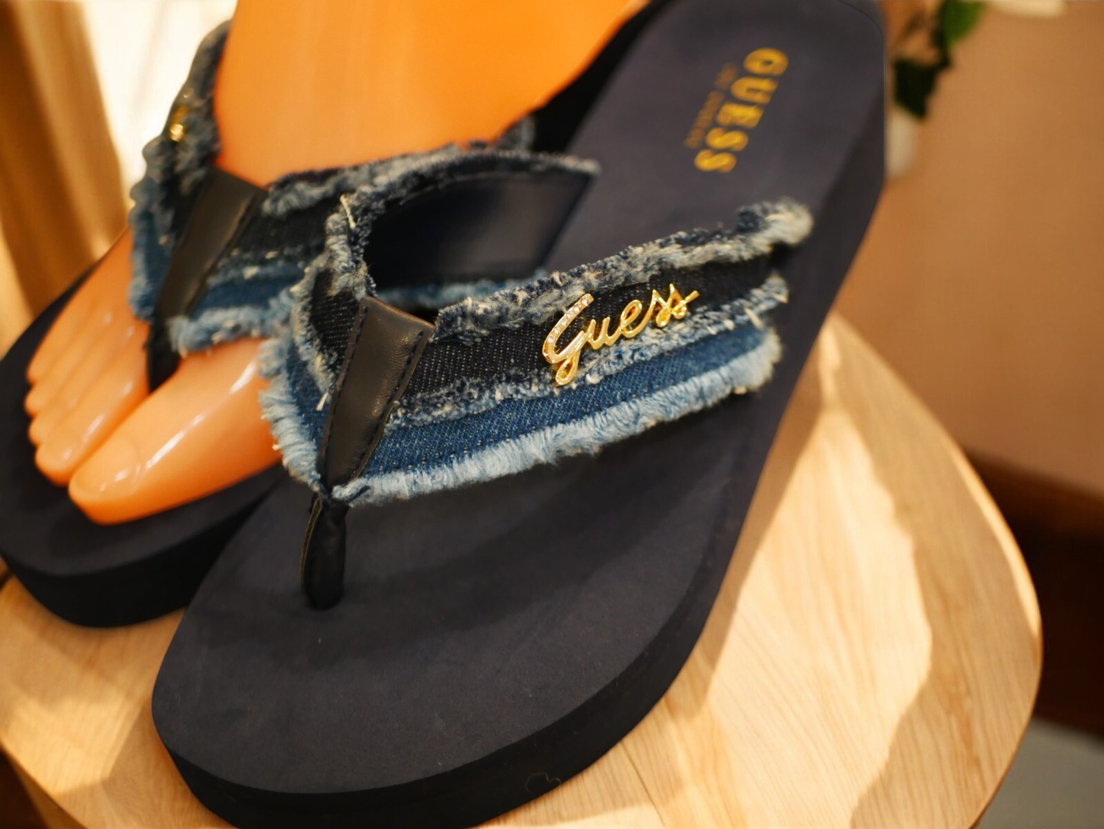 NEW WOMENS GUESS BLUE JEAN WEDGE FLIP FLOP SANDAL VERLY-C GOLD 6, 7, 9