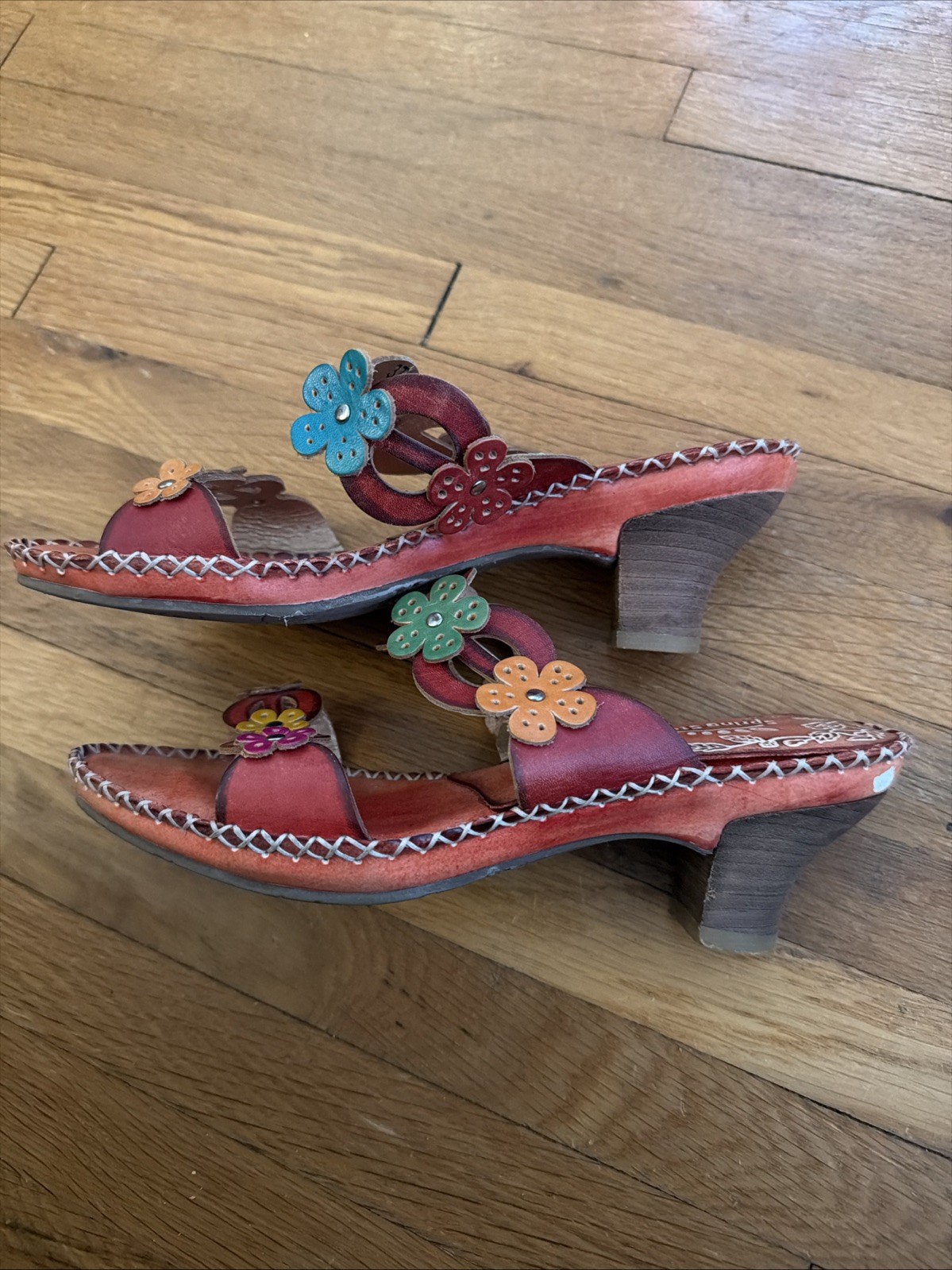 Spring Step Women’s Ambrosia Leather Kitten Heel Sandals Floral Applique US 6.5