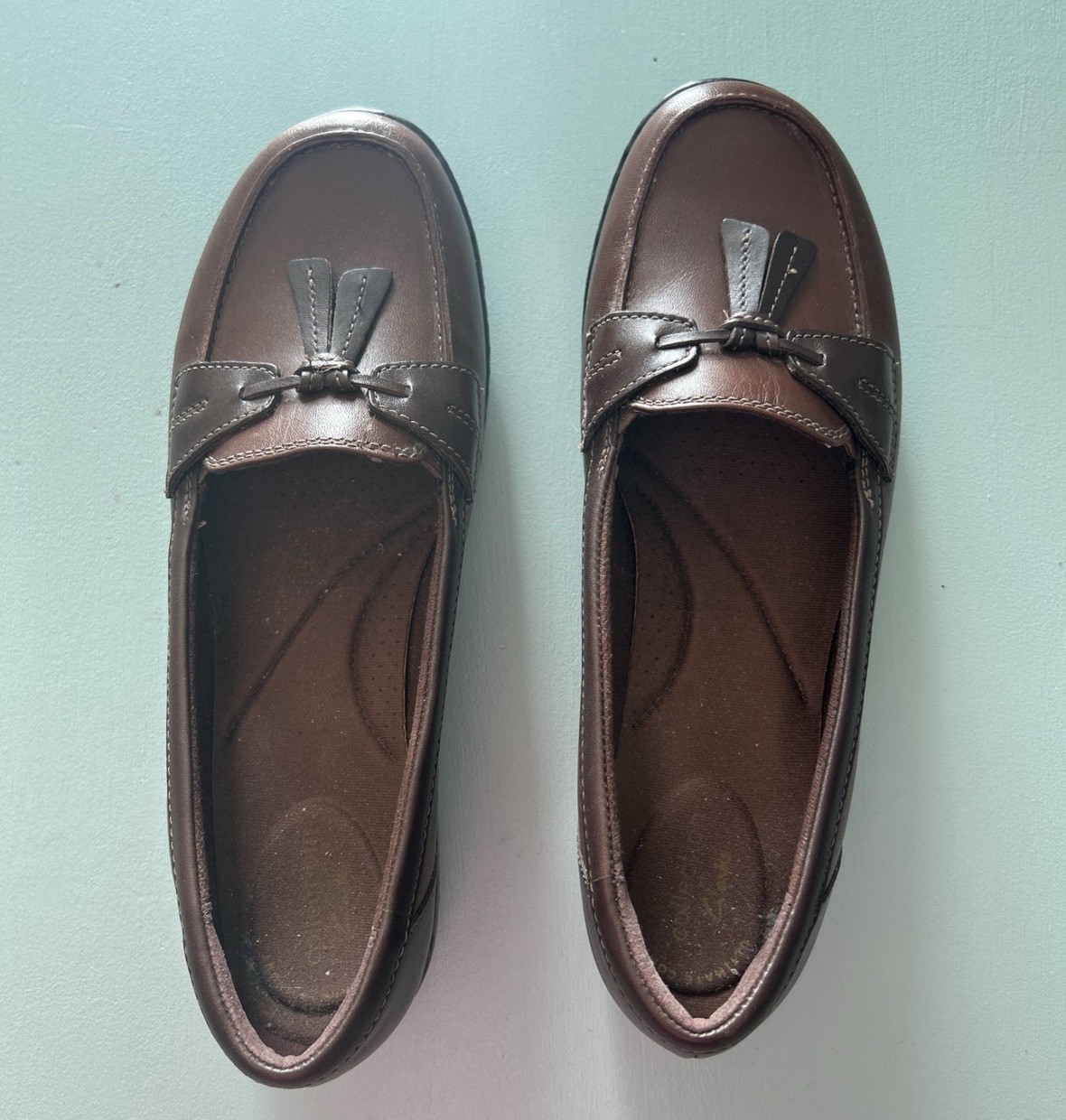 Clarks Collection Two-Tone Brown Women’s Tasseled Comfort Loafer Shoes Sz 9.5M