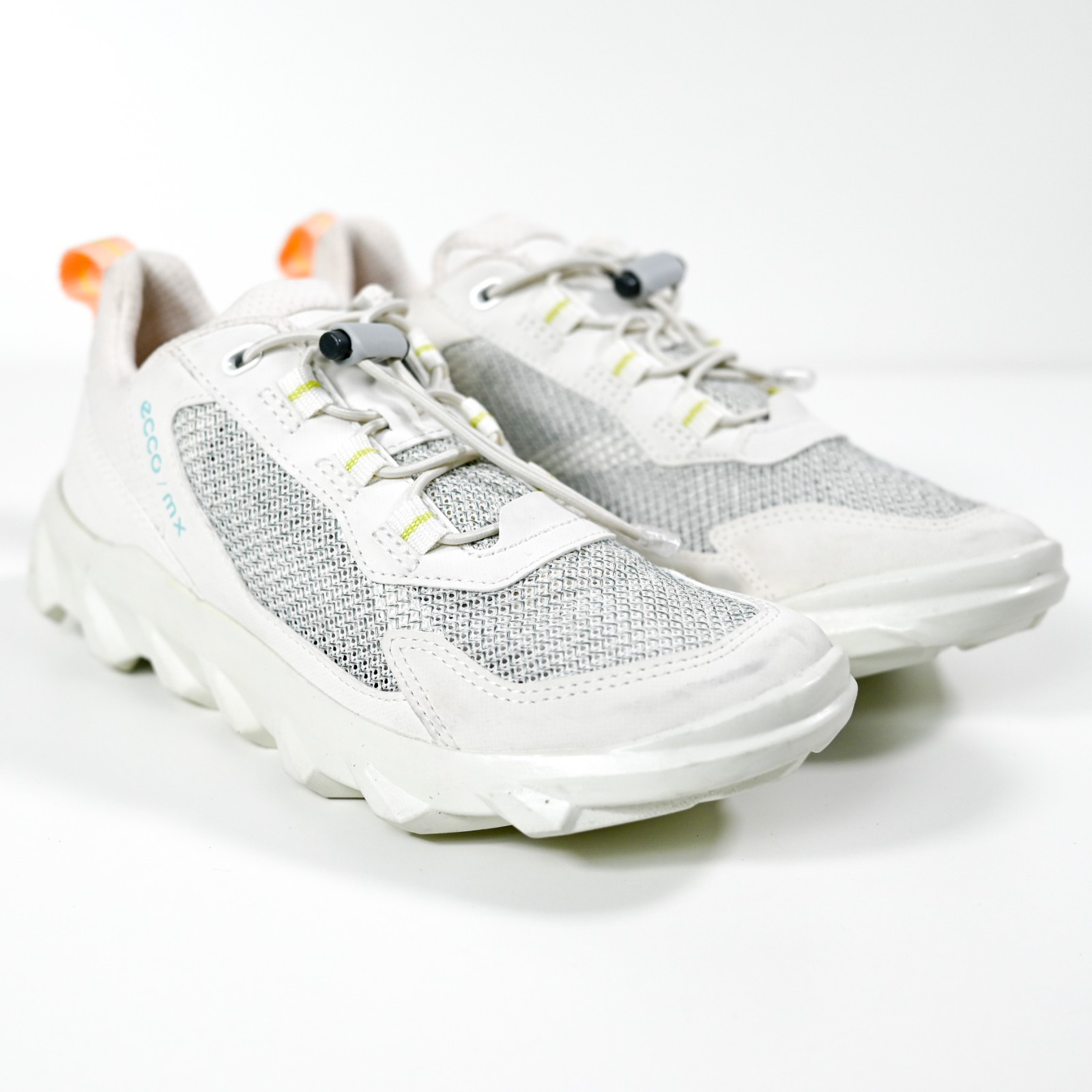 ECCO MX Low Breathru Sneakers Outdoor Shoes White – Women’s Size 4 – 4.5