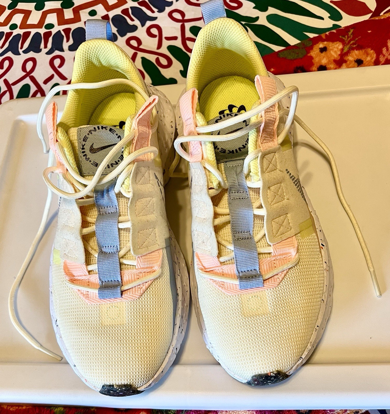 Nike Crater Impact Cashmere Lime Ice Woman’s 7.5 Shoe Sneaker Excellent