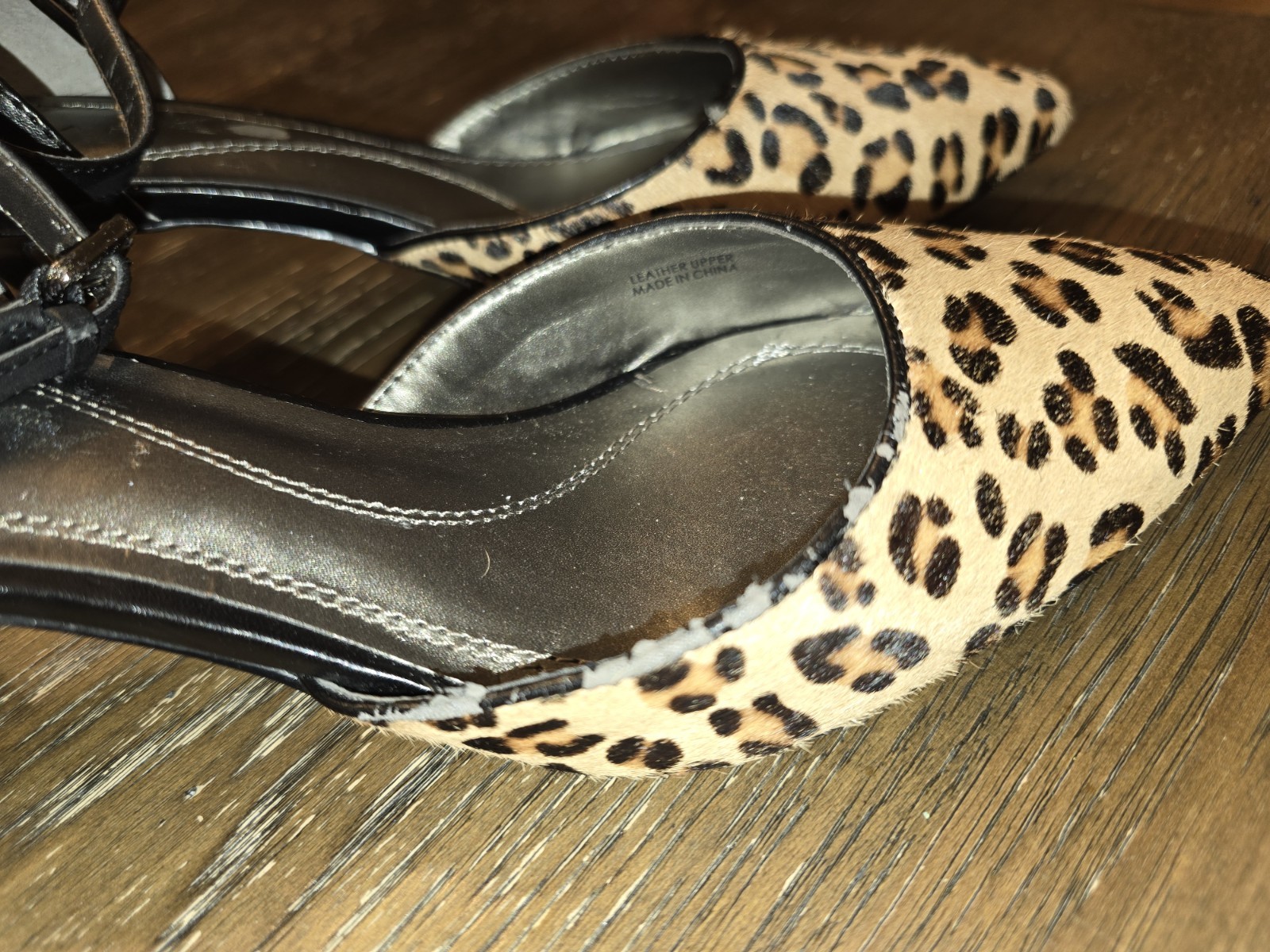 Tahari Leopard Calf Hair D’Orsay Heels Womens 7.5 Pointed Toe Kitten Heel Ankle