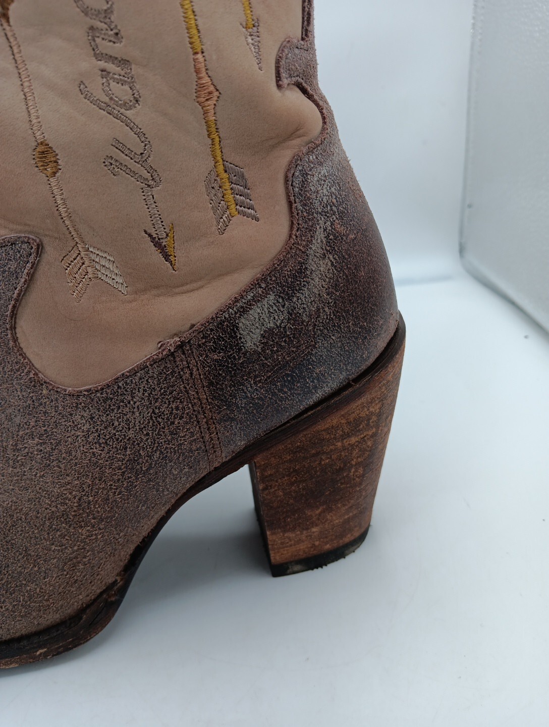 Womens Junk Gypsy By Lane Heeled Distressed Leather Boots Size 7