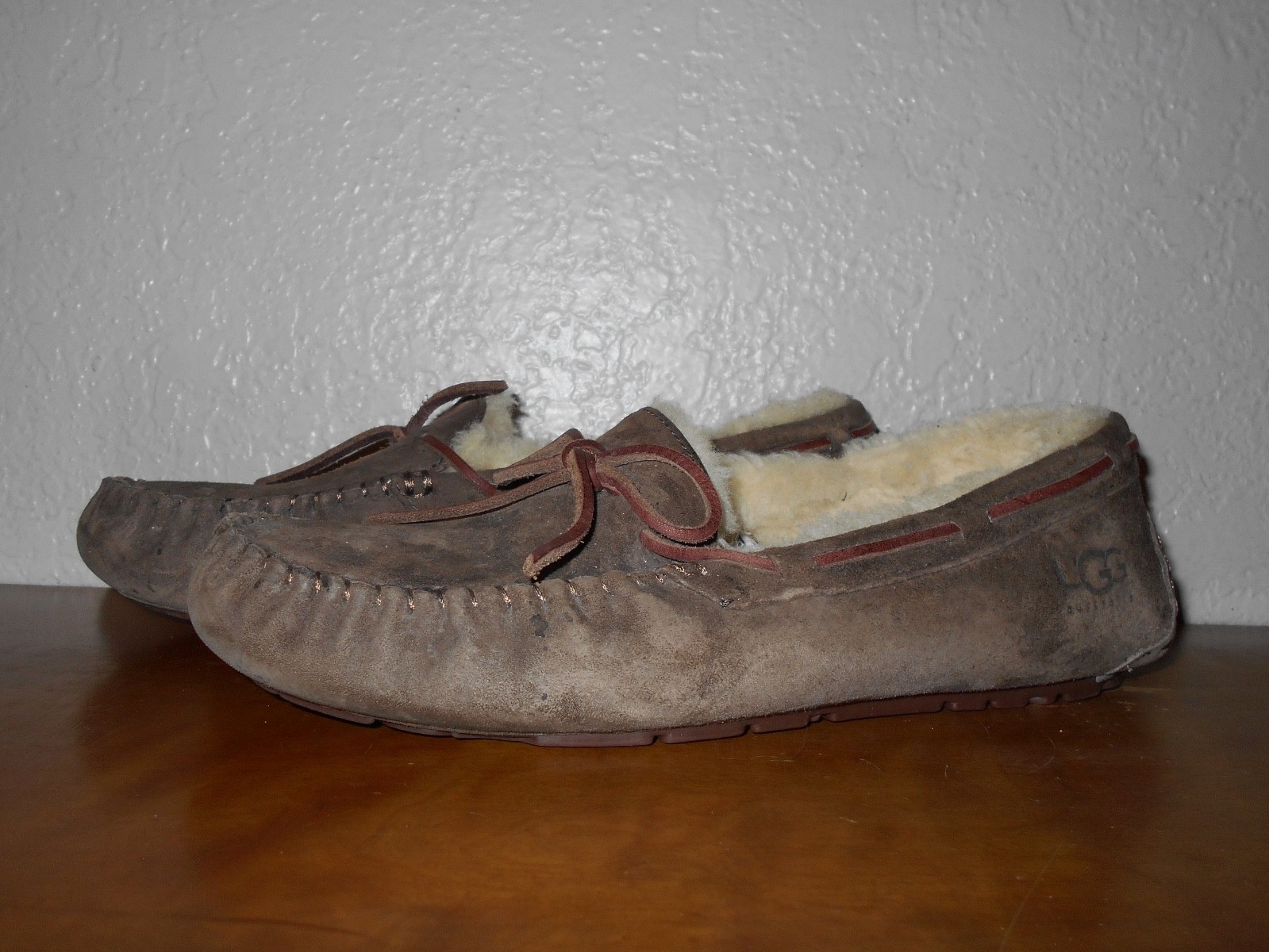 UGG Australia Dakota Espresso Suede Women’s Slipper Moccasins Size 9M