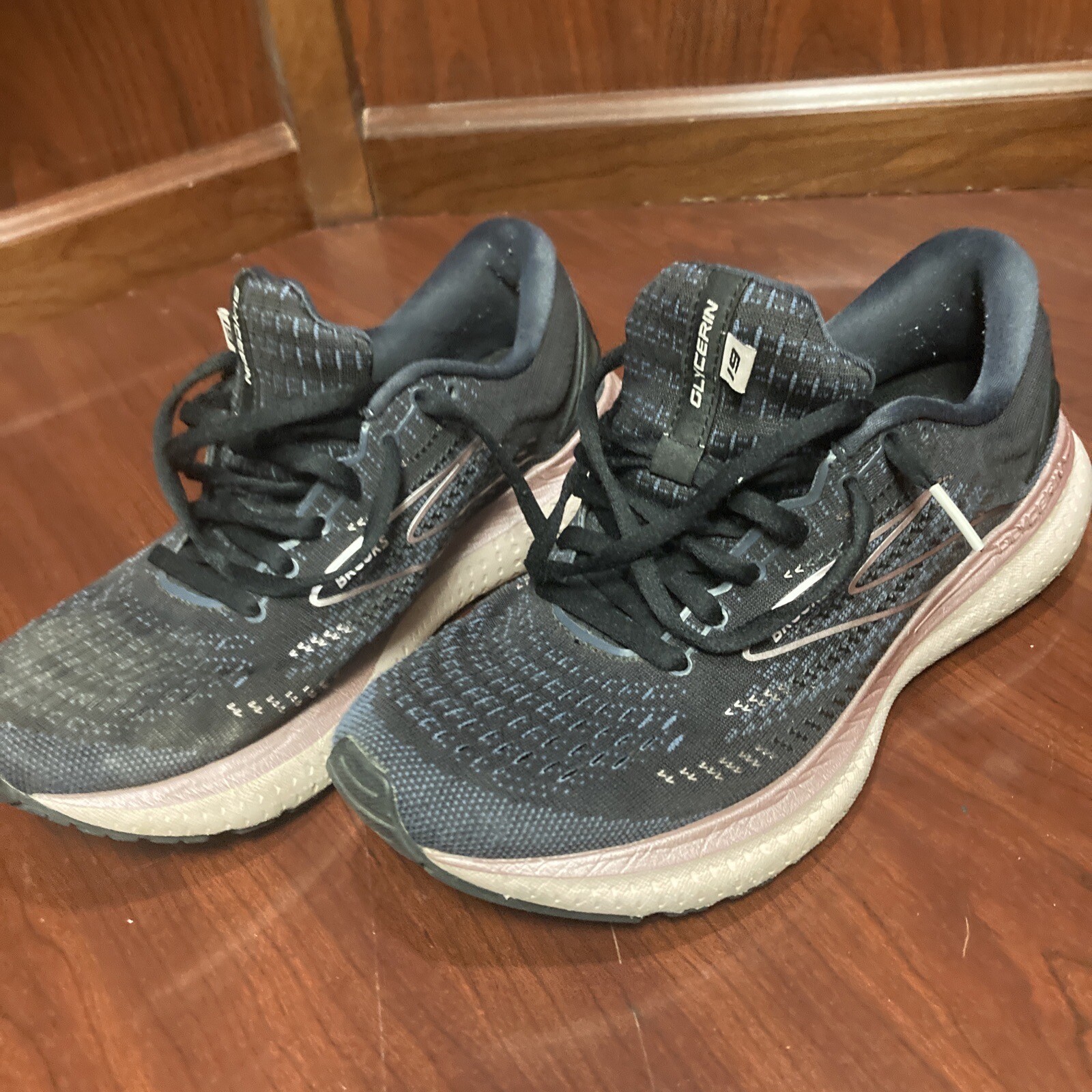 Women’s Running Shoes Size 9 – Brooks Glycerin GTS 19 Black/Metallic/Ombre